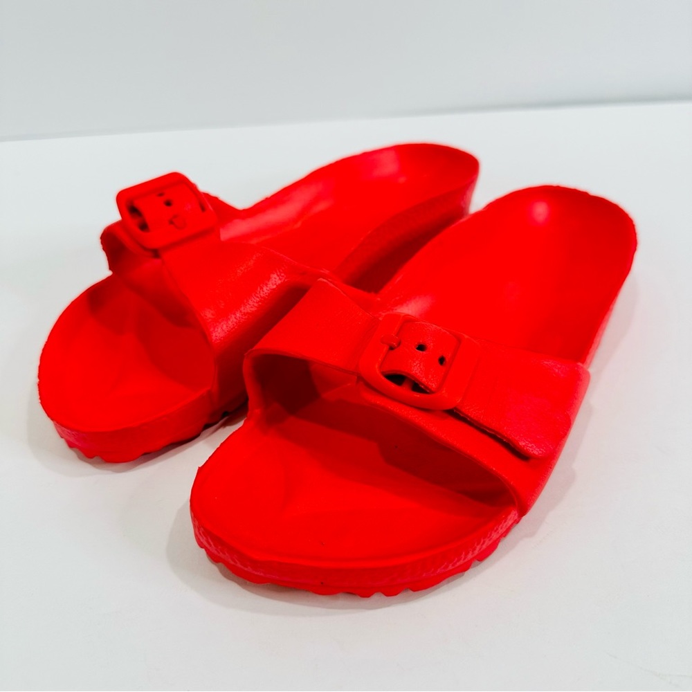 🩷 SALMON COLORED SANDALS LIKE NEW SIZE 7 BEACH VACATION OR DAILY COMFY WEAR - Picture 3 of 9